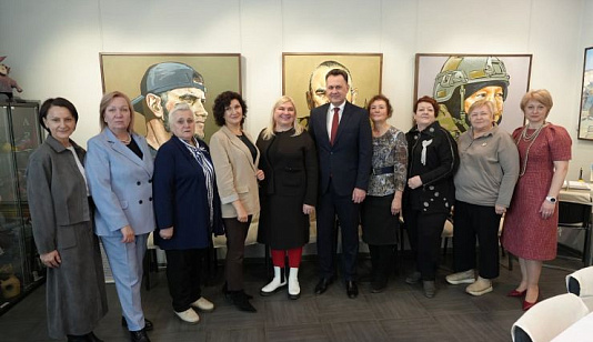 Глава Красноярска поздравил с 8 Марта женщин - лидеров объединения «Волонтёры тыла»