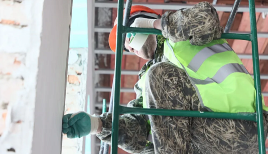 В Красноярске усиливают контроль за ремонтом школ