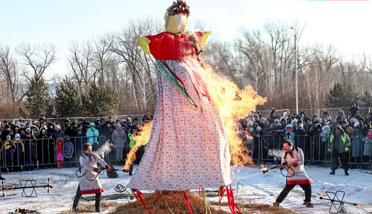 На острове Татышев с размахом проводили зиму