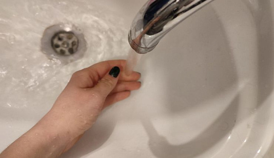 В Красноярске из-за подвижек грунта жители Киренского остались без холодной воды