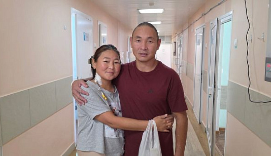 Красноярские хирурги пересадили почку матери пятерых детей из Тывы