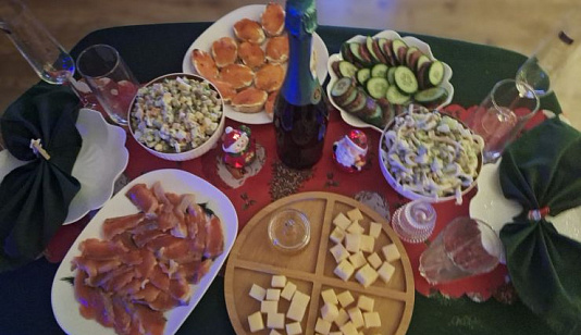 Красноярцам рассказали, можно ли доесть оливье 3 января