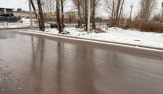 В Красноярске на Норильской появился новый участок дороги и началось строительство скейтпарка