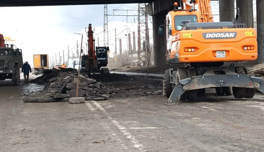 В Красноярске ввели режим угрозы ЧС из-за аварии на Семафорной